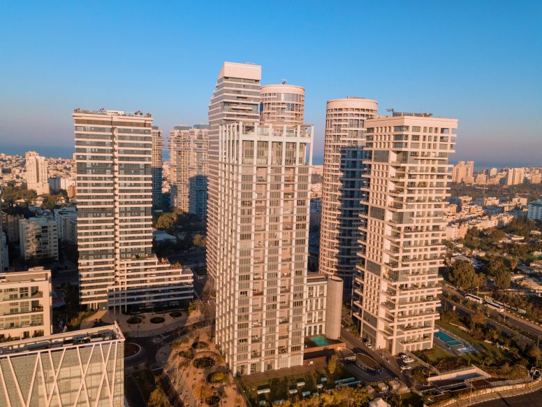 0914-01-01 אביב בצמרת